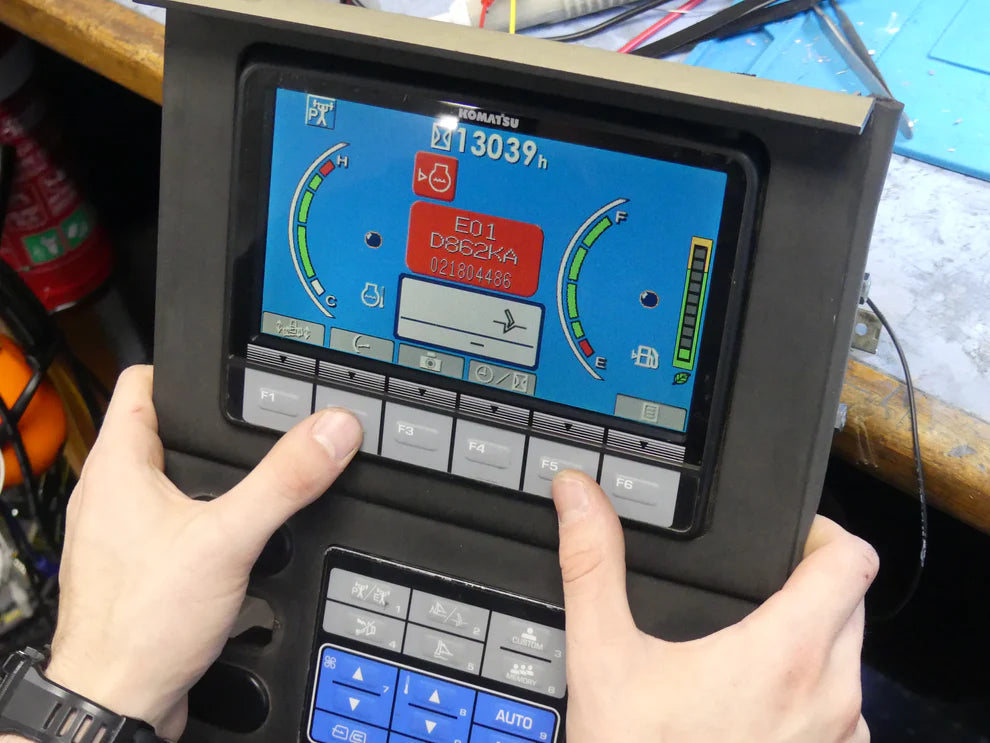 Komatsu Monitor 7835-31-9002 – Intermittent Display Repair Service
